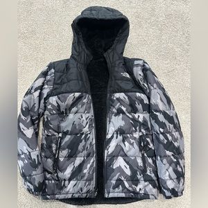 Boys The North Face reversible coat.